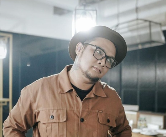 Makna Lagu Saat Hujan Turun – Virgoun