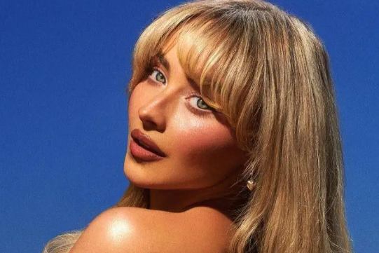 Makna Lagu Please Please Please – Sabrina Carpenter